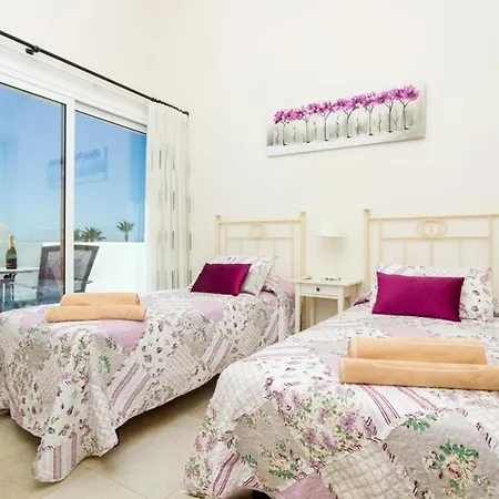 Puerto Del Carmen Sleeps 10 Pool Air Con Wifi Willa Puerto del Carmen (Lanzarote)