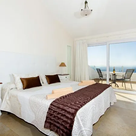 Puerto Del Carmen Sleeps 10 Pool Air Con Wifi *