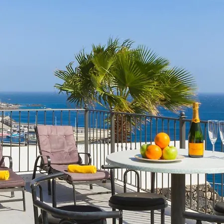 Puerto Del Carmen Sleeps 10 Pool Air Con Wifi Puerto del Carmen (Lanzarote)